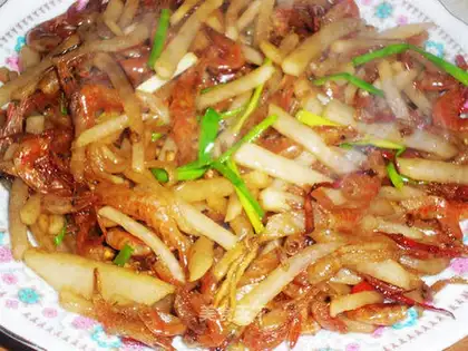 stir-fried dried shrimps with shredded radish