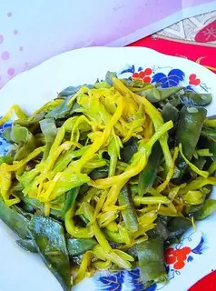 Braised lentils with day lily