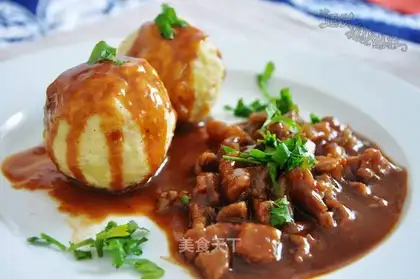 roasted pork and potato buns
