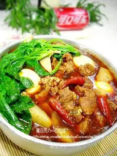 Spicy red oil beef hotpot