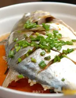 Steamed golden pomfret