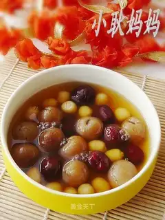Stewed lotus seeds with longan and red dates