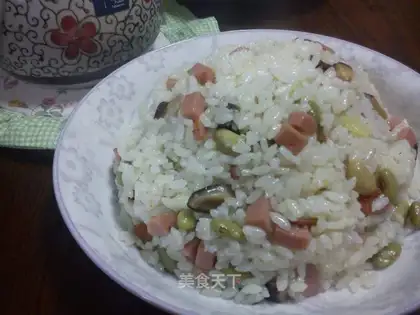 Fried rice with mushroom and ham