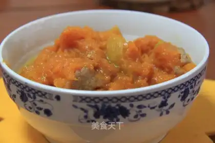 Pumpkin stewed lean meat