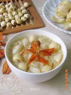 Lily and lotus seeds millet porridge