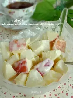 Apple salad