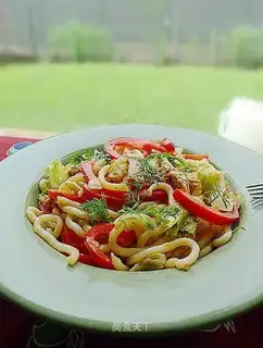 stir-fried udon with three shredded silk