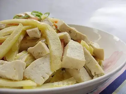 Stewed tofu with rice straw
