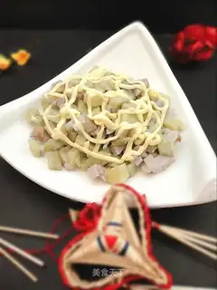 Salad mixed with two taro