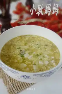 Crab meat and tofu soup