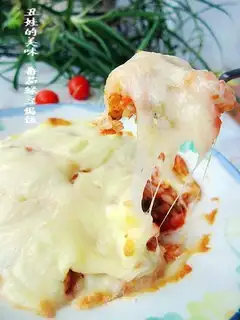 Baked rice with tomato and mung bean