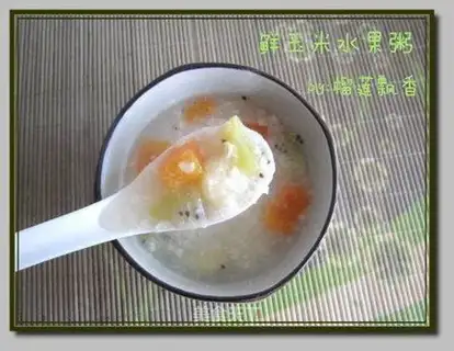 Fresh corn and fruit porridge