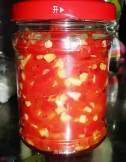 Homemade chili sauce