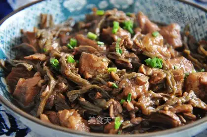 Roasted pork shoulder pork with dried beans