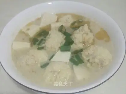 Chickenball tofu soup