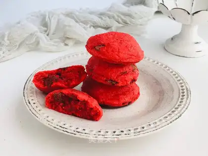 Red velvet chocolate soft cookies