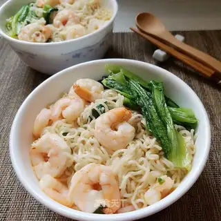 Shrimp noodles