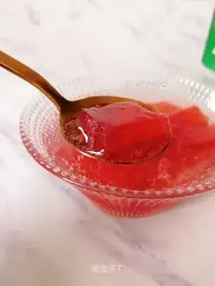 Strawberry ice powder