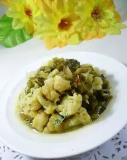 Gold mushrooms and cuisine