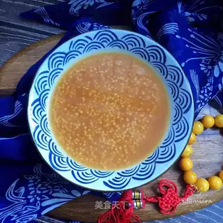 Red sugar rice congee