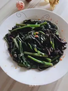 Garlic pickles
