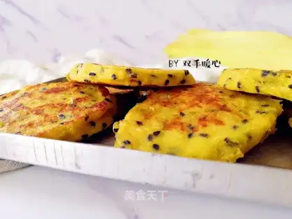 Fresh corn cream sesame cake