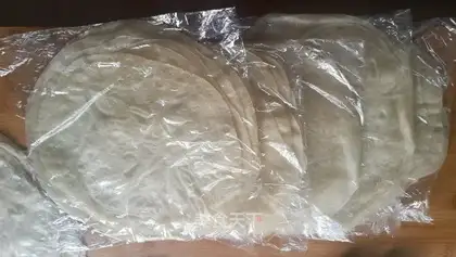 The dumplings turn to spring rolls