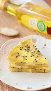 Banana omelet