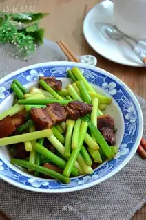 Garlic meat