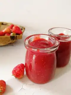 Strawberry sauce
