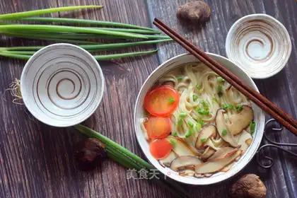Spoon noodles