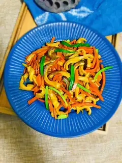 Carrots fried the pig