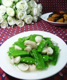 Fresh mushrooms. Dutch beans