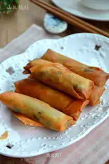 Strawhead Spring Roll