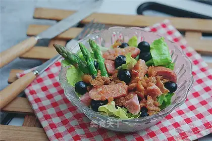 Beef intestines salad