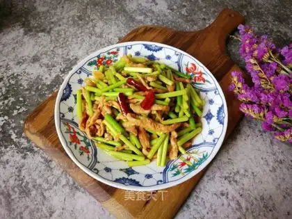 Garlic fried meat