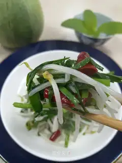 A silver sprouts of cinnamon
