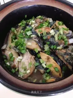 The casserole fish head