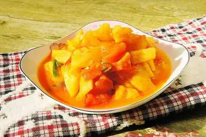 Pineapple fried tomatoes
