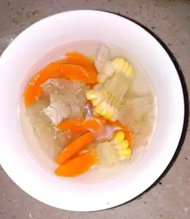 Carrot corn. Scrawny silver ear soup