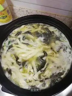 Sesame pasta