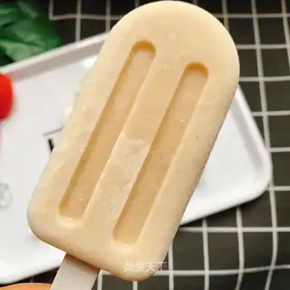 Banana yogurt ice