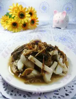 Scrambling squid