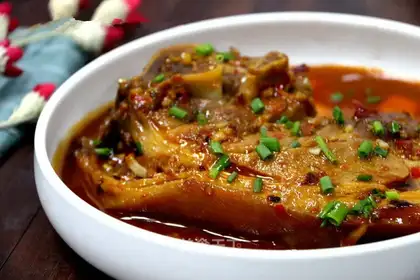 Red-hot elbow pig hoof