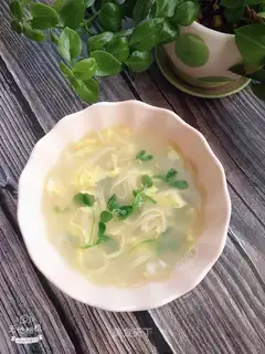 Soy eggs soup