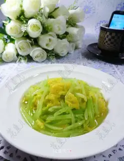 Scrambled pigeon eggs