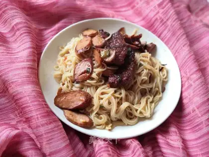 Beef sausage noodles
