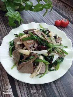Spinach with liver