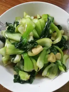 Garlic on the sea green