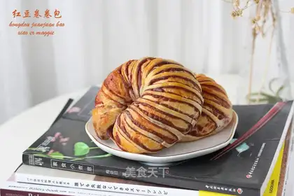 Red bean roll